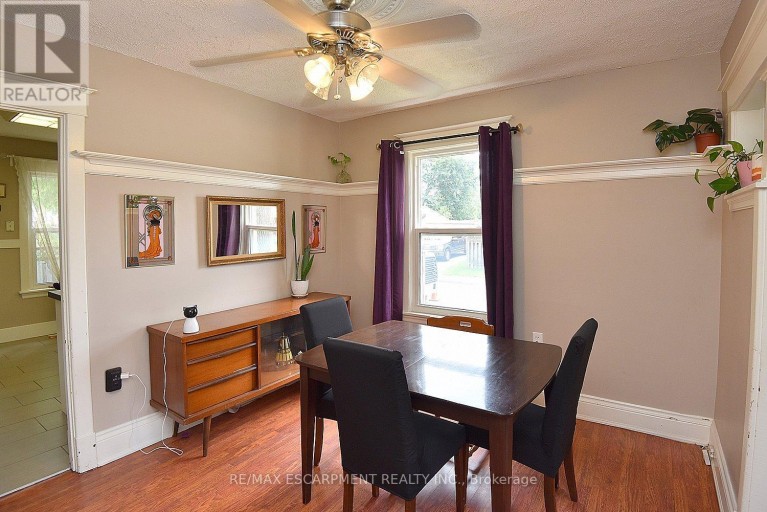 56 BARONS AVENUE N, Hamilton (Homeside), Ontario, L8H5A4