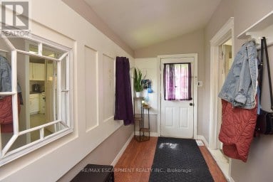 56 BARONS AVENUE N Hamilton (Homeside) Ontario photo 20