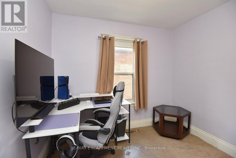 56 BARONS AVENUE N, Hamilton (Homeside), Ontario, L8H5A4