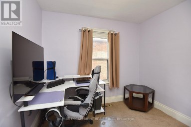56 BARONS AVENUE N Hamilton (Homeside) Ontario photo 24