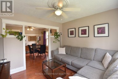 56 BARONS AVENUE N Hamilton (Homeside) Ontario photo 3