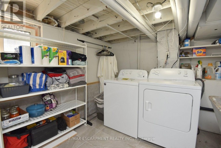 56 BARONS AVENUE N, Hamilton (Homeside), Ontario, L8H5A4