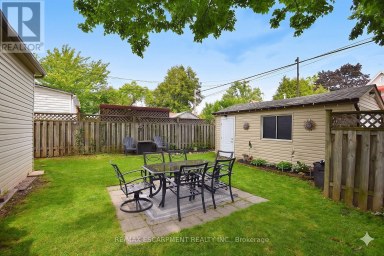 56 BARONS AVENUE N Hamilton (Homeside) Ontario photo 32