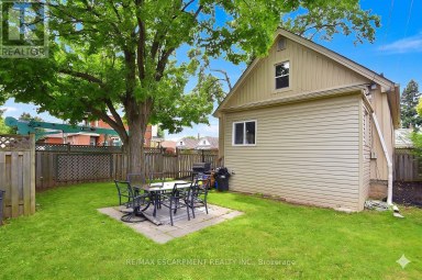 56 BARONS AVENUE N Hamilton (Homeside) Ontario photo 34