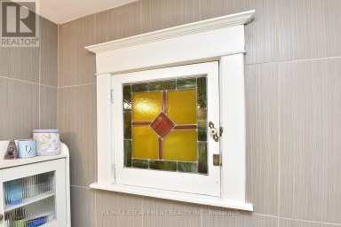 56 BARONS AVENUE N Hamilton (Homeside) Ontario photo 5