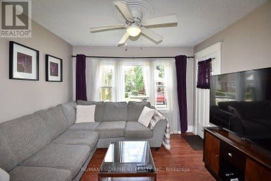 56 BARONS AVENUE N Hamilton (Homeside) Ontario photo 8