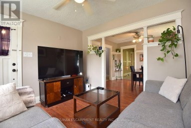 56 BARONS AVENUE N Hamilton (Homeside) Ontario photo 9