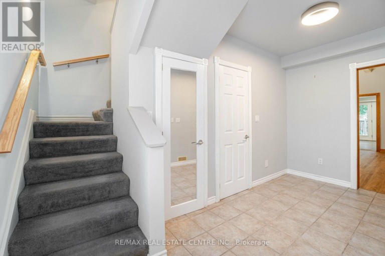 LOWER - 267 ABERDEEN AVENUE, Hamilton (Kirkendall), Ontario, L8P2R2
