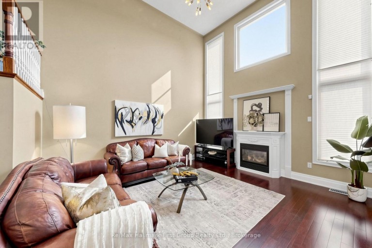 3271 COUNTRY LANE, Whitby (Williamsburg), Ontario, L1P1T7