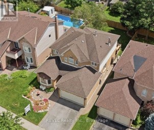 29 STRATTON CRESCENT Whitby (Rolling Acres) Ontario photo 3
