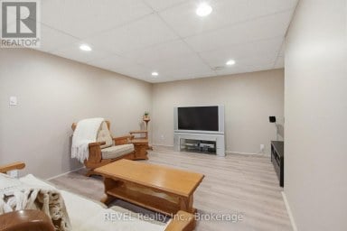 29 STRATTON CRESCENT Whitby (Rolling Acres) Ontario photo 33