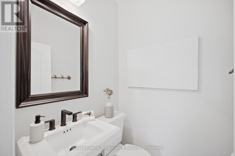 110 KENNETH HOBBS AVENUE, Whitby (Pringle Creek), Ontario, L1R0J3