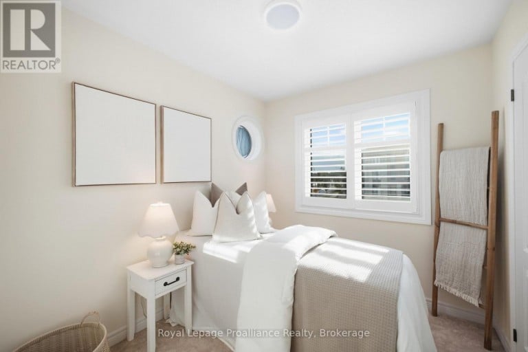 110 KENNETH HOBBS AVENUE, Whitby (Pringle Creek), Ontario, L1R0J3