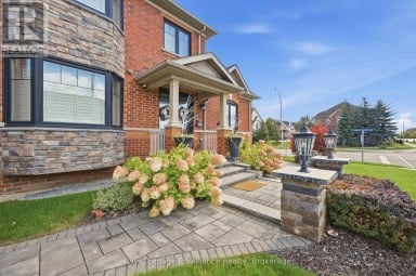 110 KENNETH HOBBS AVENUE Whitby (Pringle Creek) Ontario photo 4