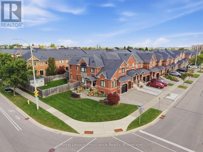 110 KENNETH HOBBS AVENUE, Whitby (Pringle Creek), Ontario, L1R0J3