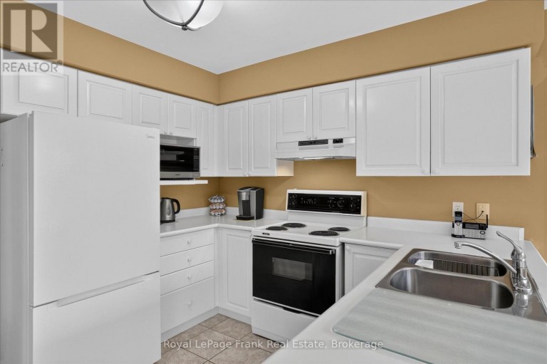 1544 GLENFOREST CRESCENT, Peterborough (Monaghan Ward 2), Ontario, K9K2J1