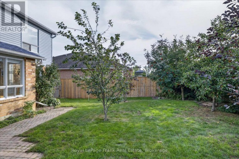 1544 GLENFOREST CRESCENT, Peterborough (Monaghan Ward 2), Ontario, K9K2J1