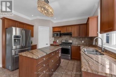 1208 GREENWOOD PARK DRIVE, Kingston (Kingston East (Incl Barret Crt)) Ontario