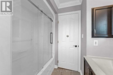1208 GREENWOOD PARK DRIVE, Kingston (Kingston East (Incl Barret Crt)) Ontario