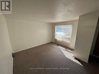 402 JAMES STREET N Thunder Bay (Northwood Park) Ontario photo 2