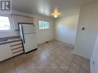 402 JAMES STREET N Thunder Bay (Northwood Park) Ontario photo 4