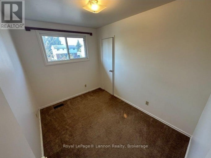 402 JAMES STREET N, Thunder Bay (Northwood Park), Ontario, P7C4T2