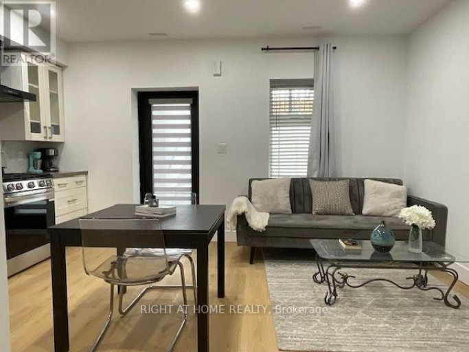 UNIT # 1 - 674 MANNING AVENUE, Toronto (Annex), Ontario, M6G2W4