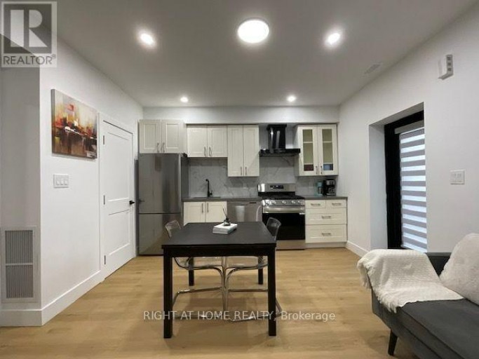 UNIT # 1 - 674 MANNING AVENUE, Toronto (Annex), Ontario, M6G2W4