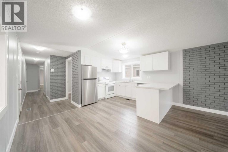 215, 6220 17 Avenue SE, Calgary, Alberta, T2A0W6