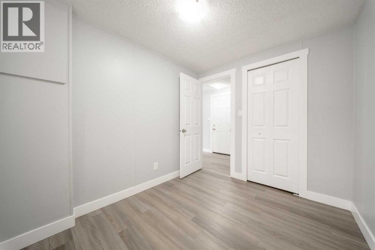 215, 6220 17 Avenue SE, Calgary, Alberta, T2A0W6