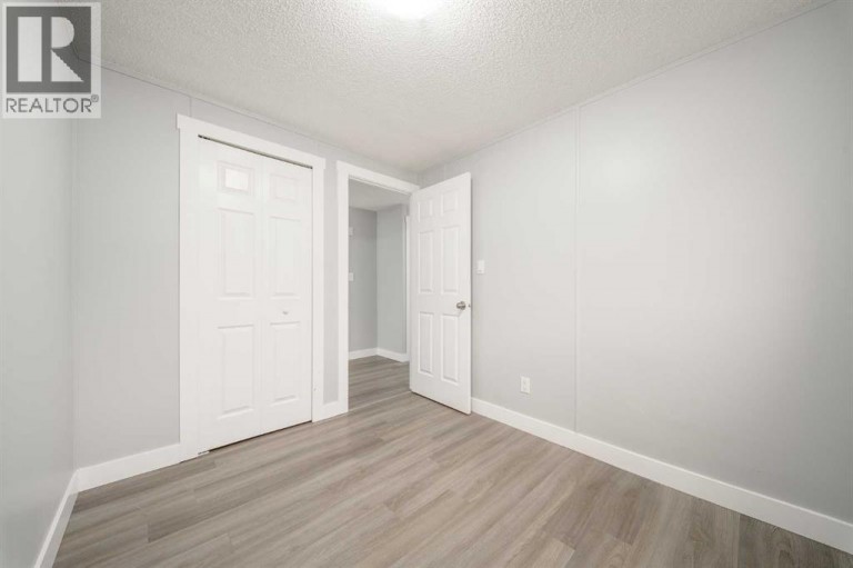 215, 6220 17 Avenue SE, Calgary, Alberta, T2A0W6