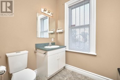 30 MARY STREET Barrie (City Centre) Ontario photo 13