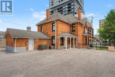 30 MARY STREET Barrie (City Centre) Ontario photo 17