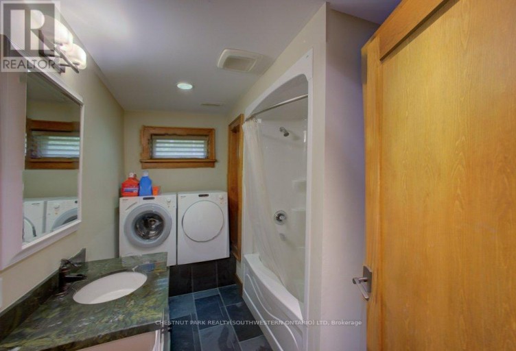 8429 POPLAR SIDE ROAD, Clearview, Ontario, L9Y3Y9