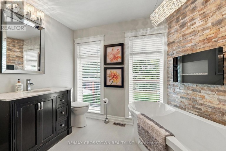 20 IDLEWOOD DRIVE, Springwater (Midhurst), Ontario, L9X0P6