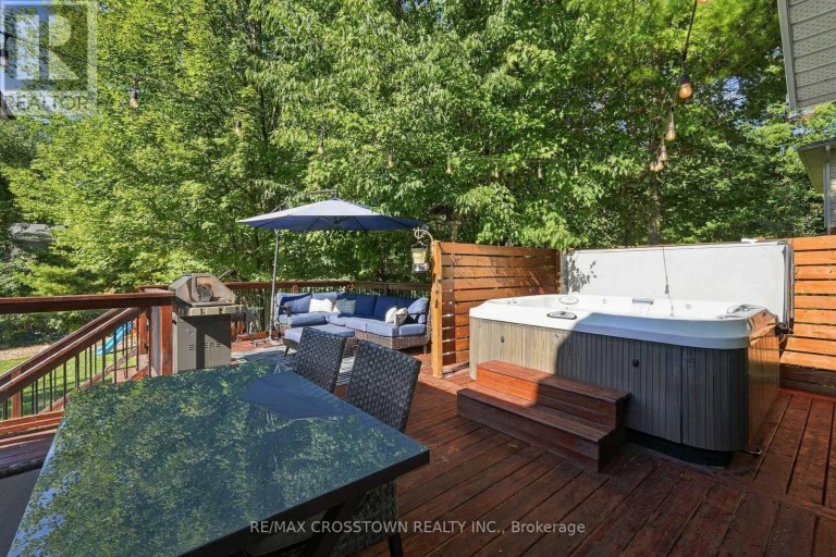 20 IDLEWOOD DRIVE, Springwater (Midhurst), Ontario, L9X0P6