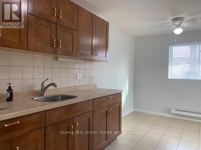 4 - 45 RAYLAWN CRESCENT, Halton Hills (Georgetown), Ontario, L7G4M6