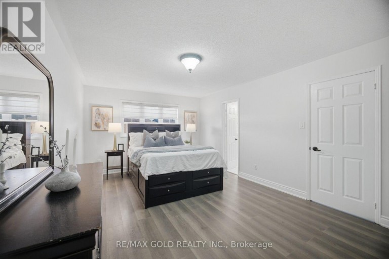 71 LEAGATE STREET, Brampton (Fletcher's Meadow), Ontario, L7A3J4