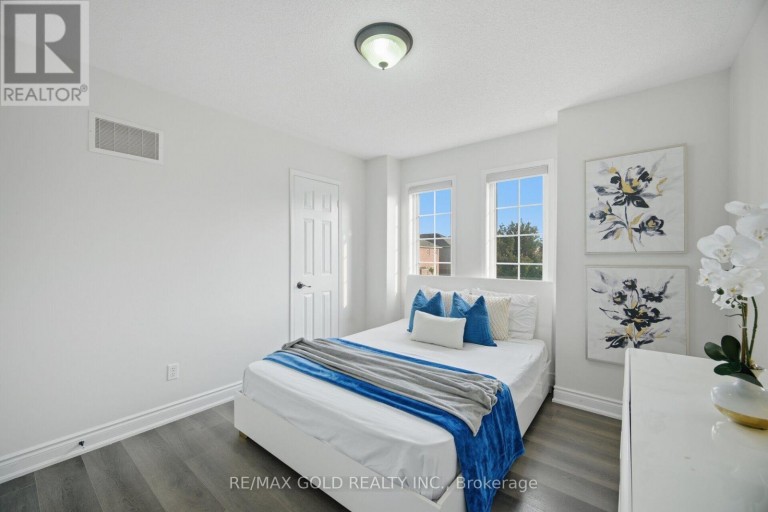 71 LEAGATE STREET, Brampton (Fletcher's Meadow), Ontario, L7A3J4
