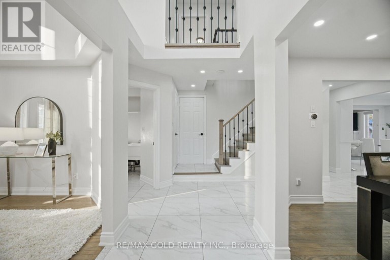 71 LEAGATE STREET, Brampton (Fletcher's Meadow), Ontario, L7A3J4