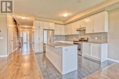 7 CROSSMORE CRESCENT Cambridge Ontario photo 14