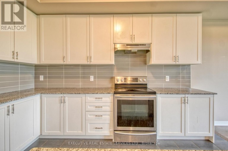 7 CROSSMORE CRESCENT, Cambridge, Ontario, N1S0C7
