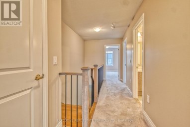 7 CROSSMORE CRESCENT Cambridge Ontario photo 22