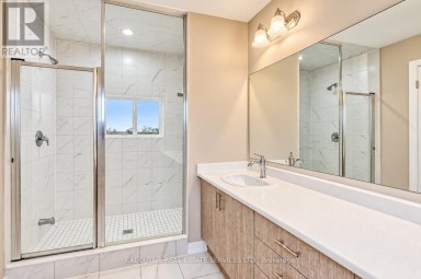 7 CROSSMORE CRESCENT Cambridge Ontario photo 27