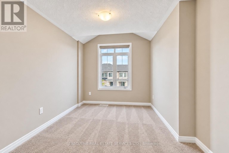 7 CROSSMORE CRESCENT, Cambridge, Ontario, N1S0C7