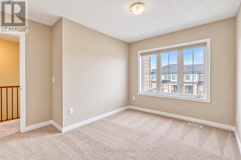 7 CROSSMORE CRESCENT, Cambridge, Ontario, N1S0C7
