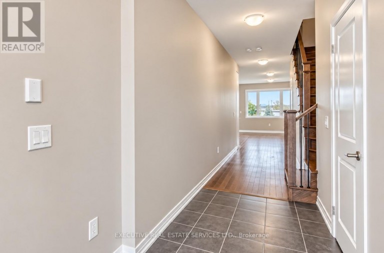 7 CROSSMORE CRESCENT, Cambridge, Ontario, N1S0C7