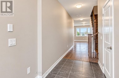 7 CROSSMORE CRESCENT Cambridge Ontario photo 8