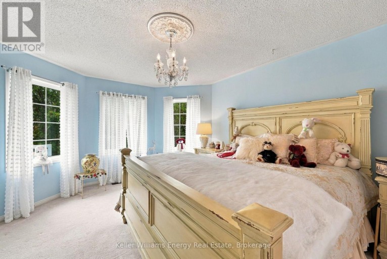 990 GLENBOURNE DRIVE, Oshawa (Pinecrest), Ontario, L1K2P9