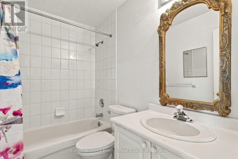 990 GLENBOURNE DRIVE, Oshawa (Pinecrest), Ontario, L1K2P9